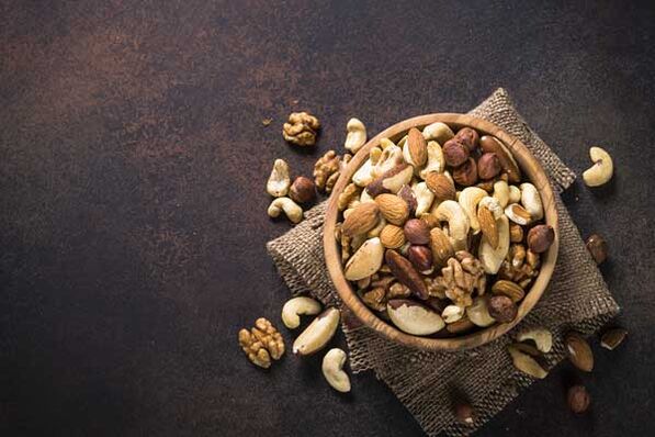 Pelbagai kacang dalam diet lelaki akan meningkatkan potensi secara berkesan