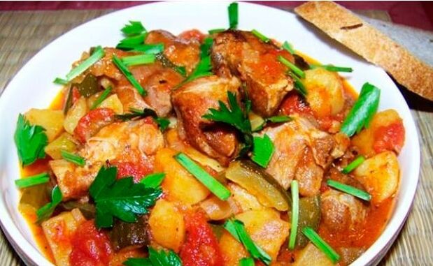 Daging dengan sayur -sayuran